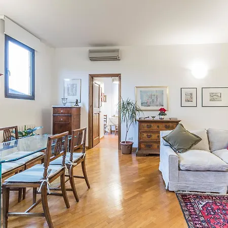 Due Torri - The Place Apartment Bologna